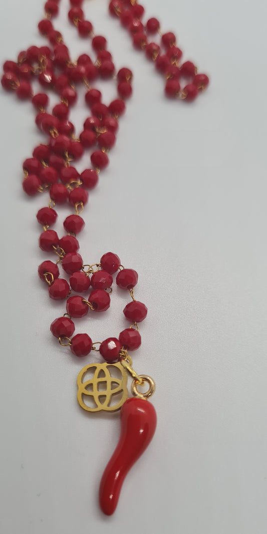 Collier rouge vif